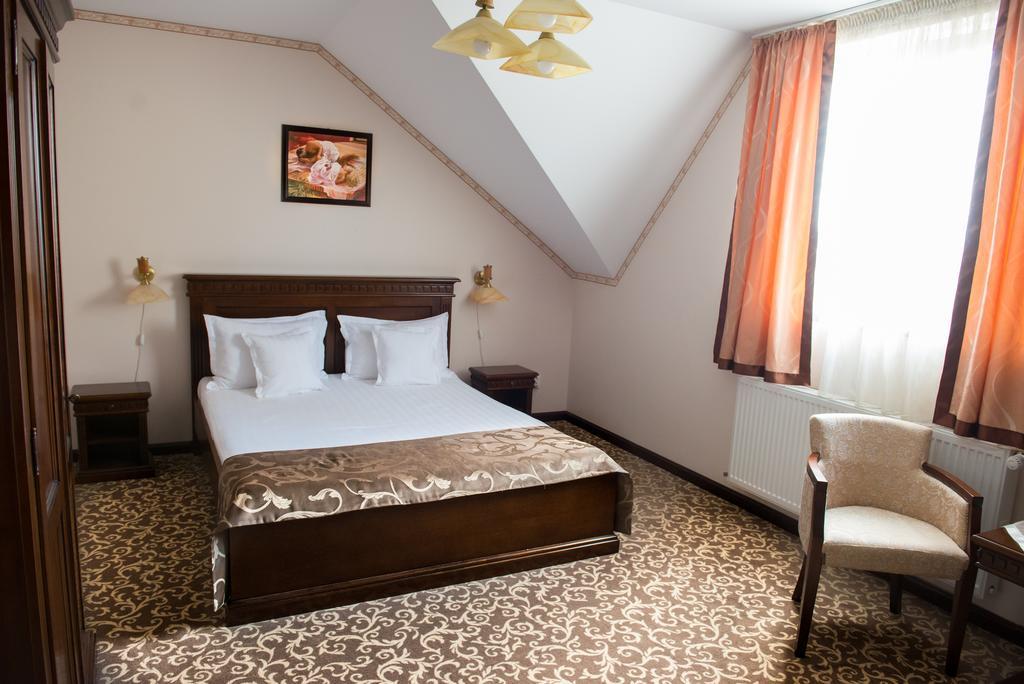 Hotel President Satu Mare Bagian luar foto